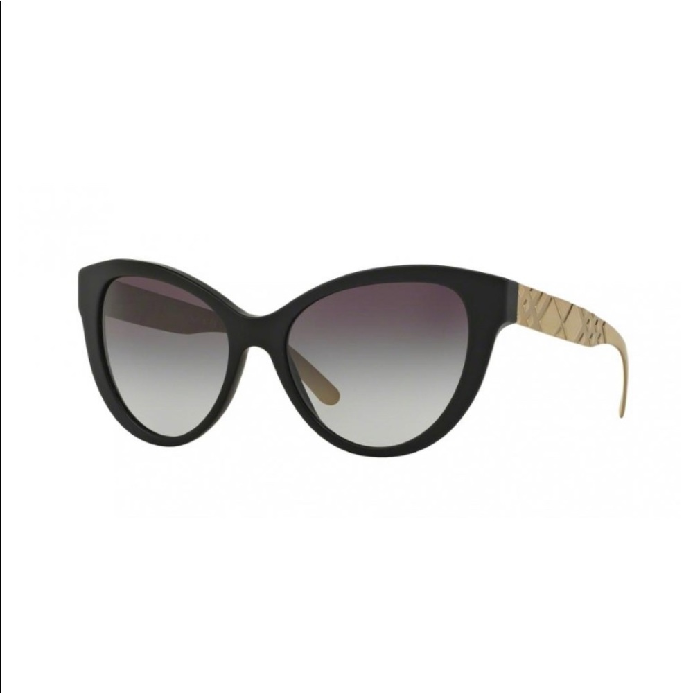 Burberry Sunglasses with case